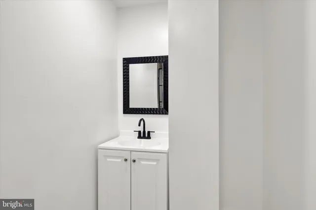 $2,000 | 2117 South Alden Street, Philadelphia, PA 19143