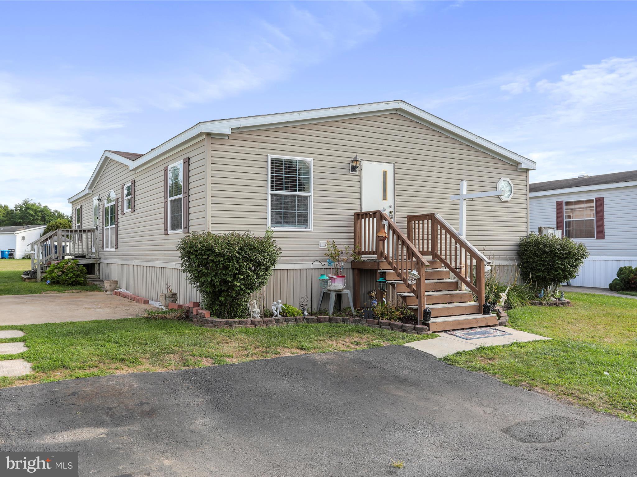 16810 Alcott Road Hagerstown, MD 21740 - Photo 1 of 34 a view of a house with a yard