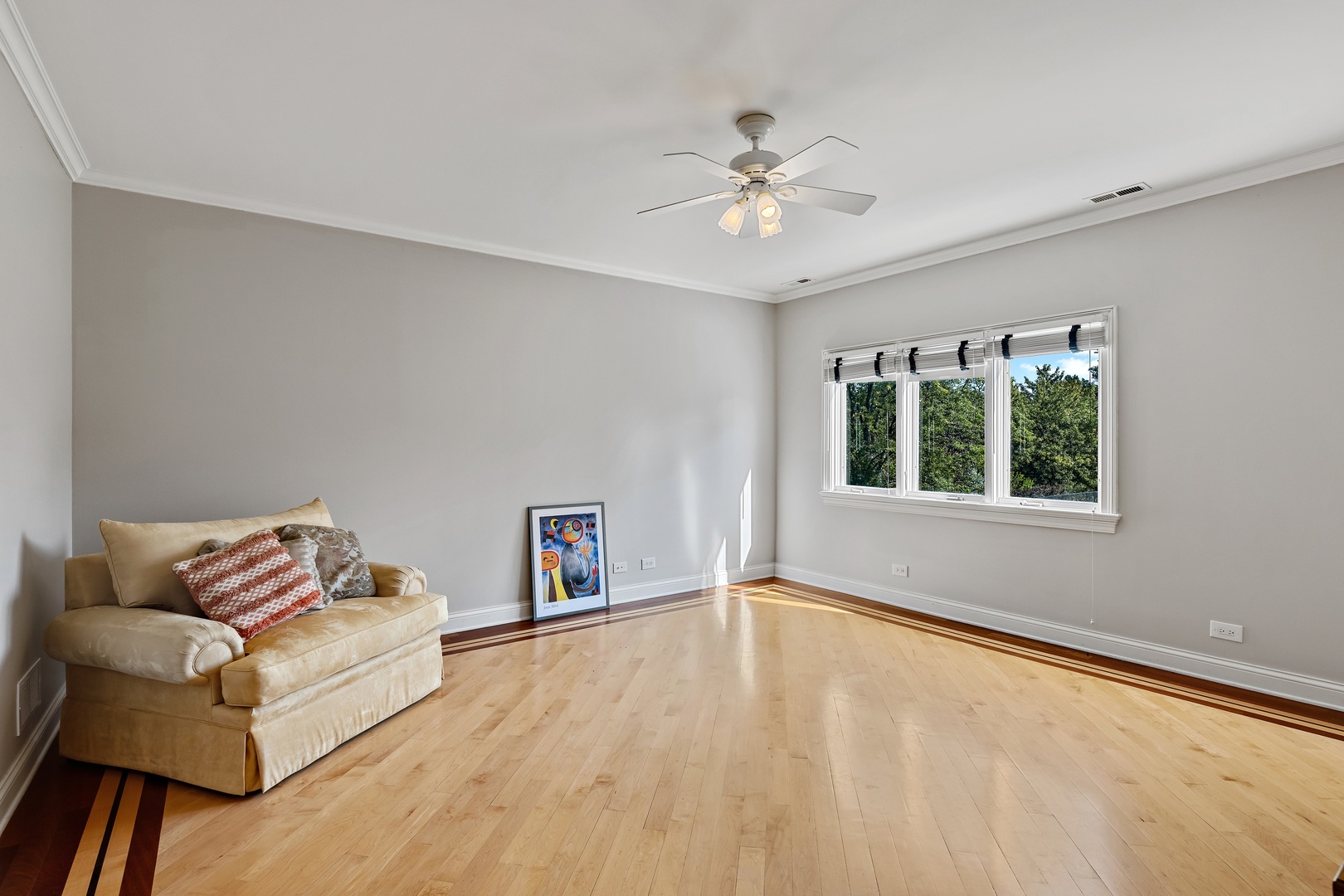 425 Sunset Ridge Road Northfield, IL 60093 - Photo 19 of 53 a living room with furniture and window