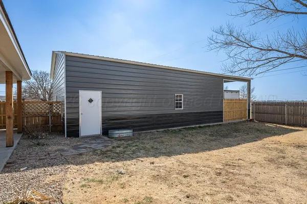 $389,001 | 601 Martin Avenue, Groom, TX 79039