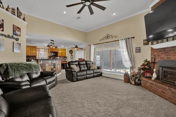 $389,001 | 601 Martin Avenue, Groom, TX 79039