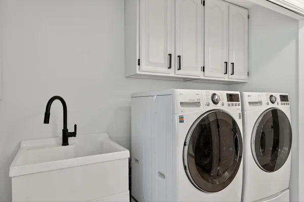 $399,000 | 7419 West Mequon Square Drive, Mequon, WI 53092