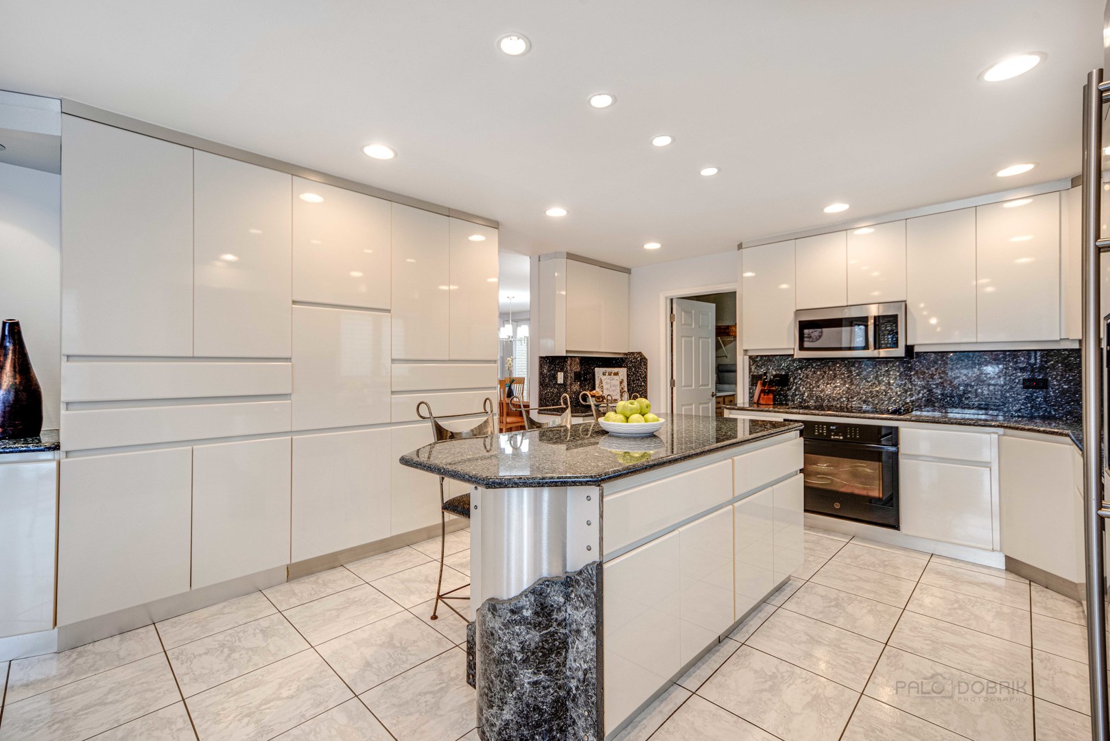 2095 Sheridan Road Buffalo Grove, IL 60089 - Photo 12 of 35