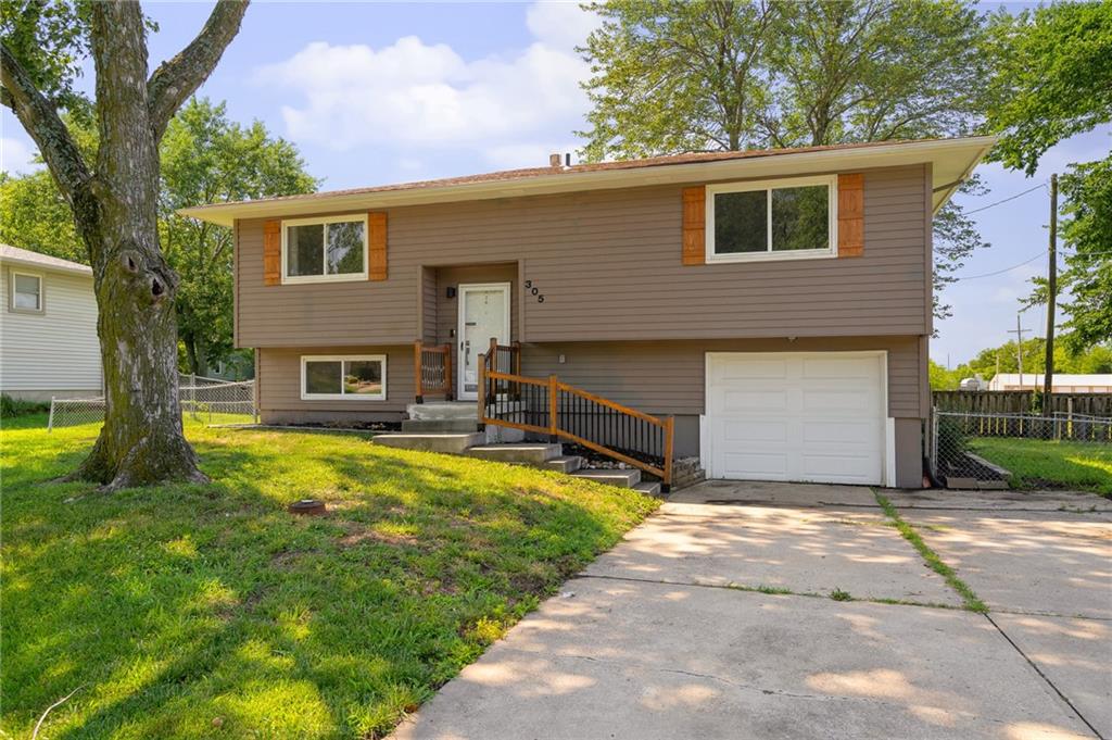 305 West South Street Spring Hill, KS 66083 - Photo 5 of 59
