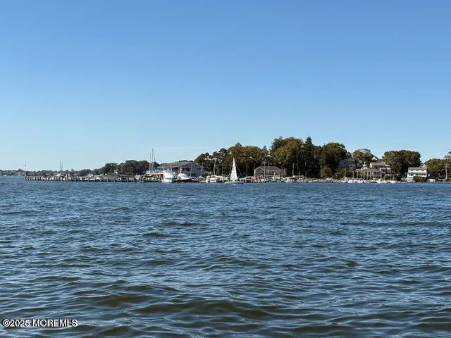 $1,550,000 | 130 East Camp Walk, Island Heights, NJ 08732