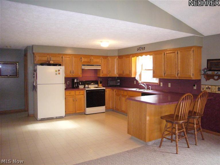 16055 Madison Road Middlefield, OH 44062 - Photo 4 of 15