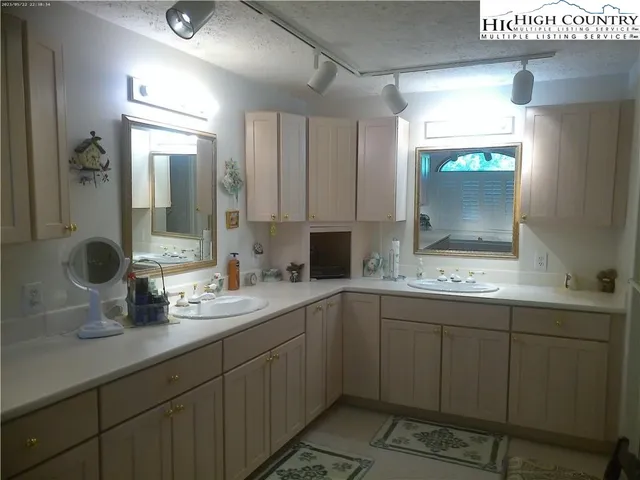 $749,900 | 177 Eagle Nest Lane, Fleetwood, NC 28626