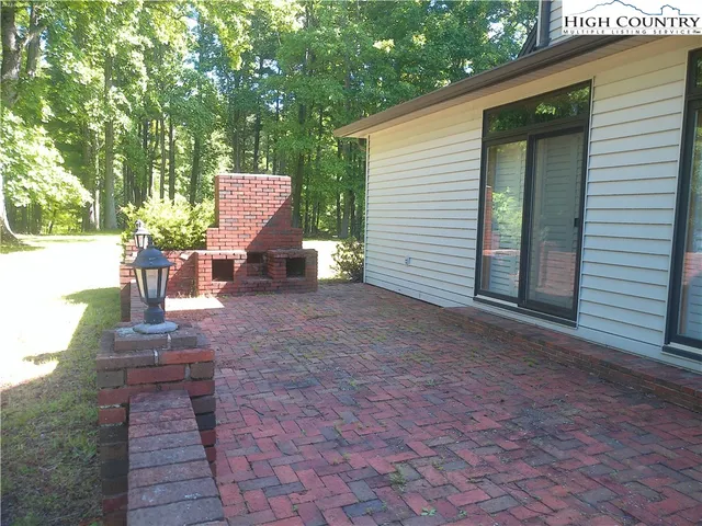 $749,900 | 177 Eagle Nest Lane, Fleetwood, NC 28626