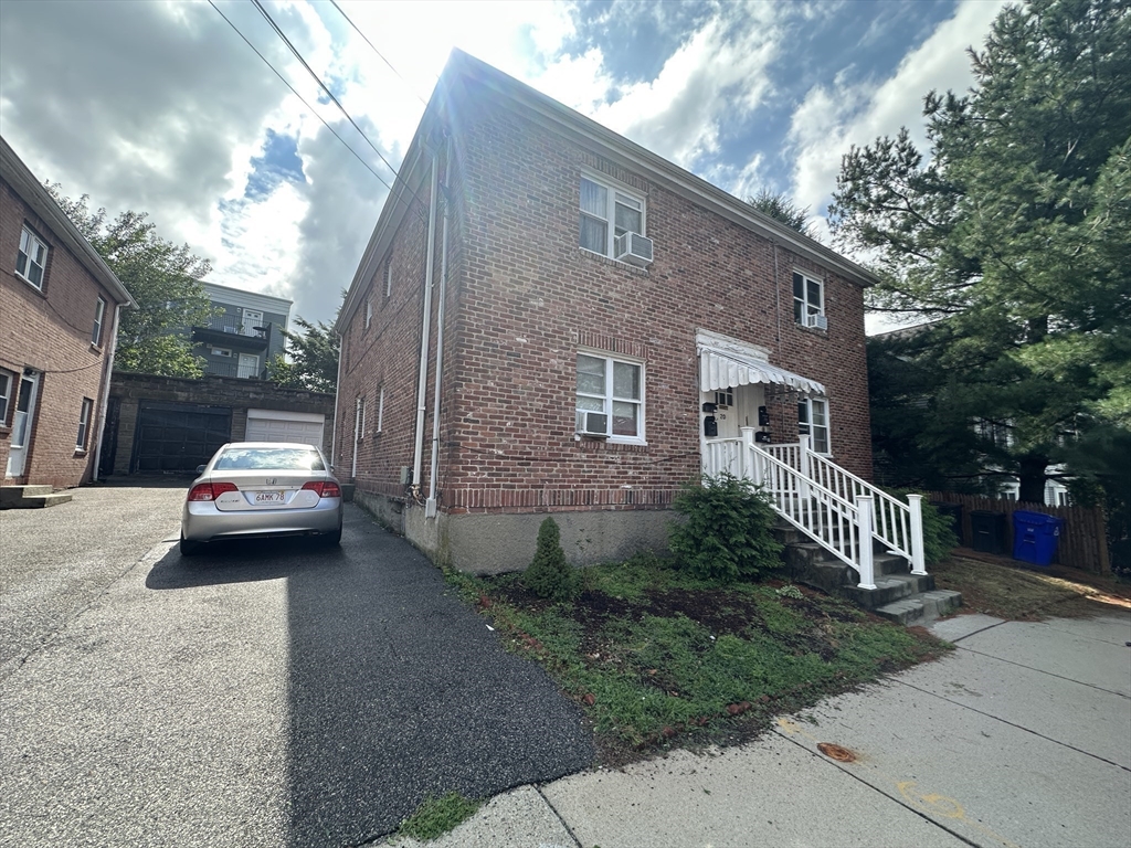 20 Shanley Street, Unit 1R Boston, MA 02135 - Photo 8 of 8