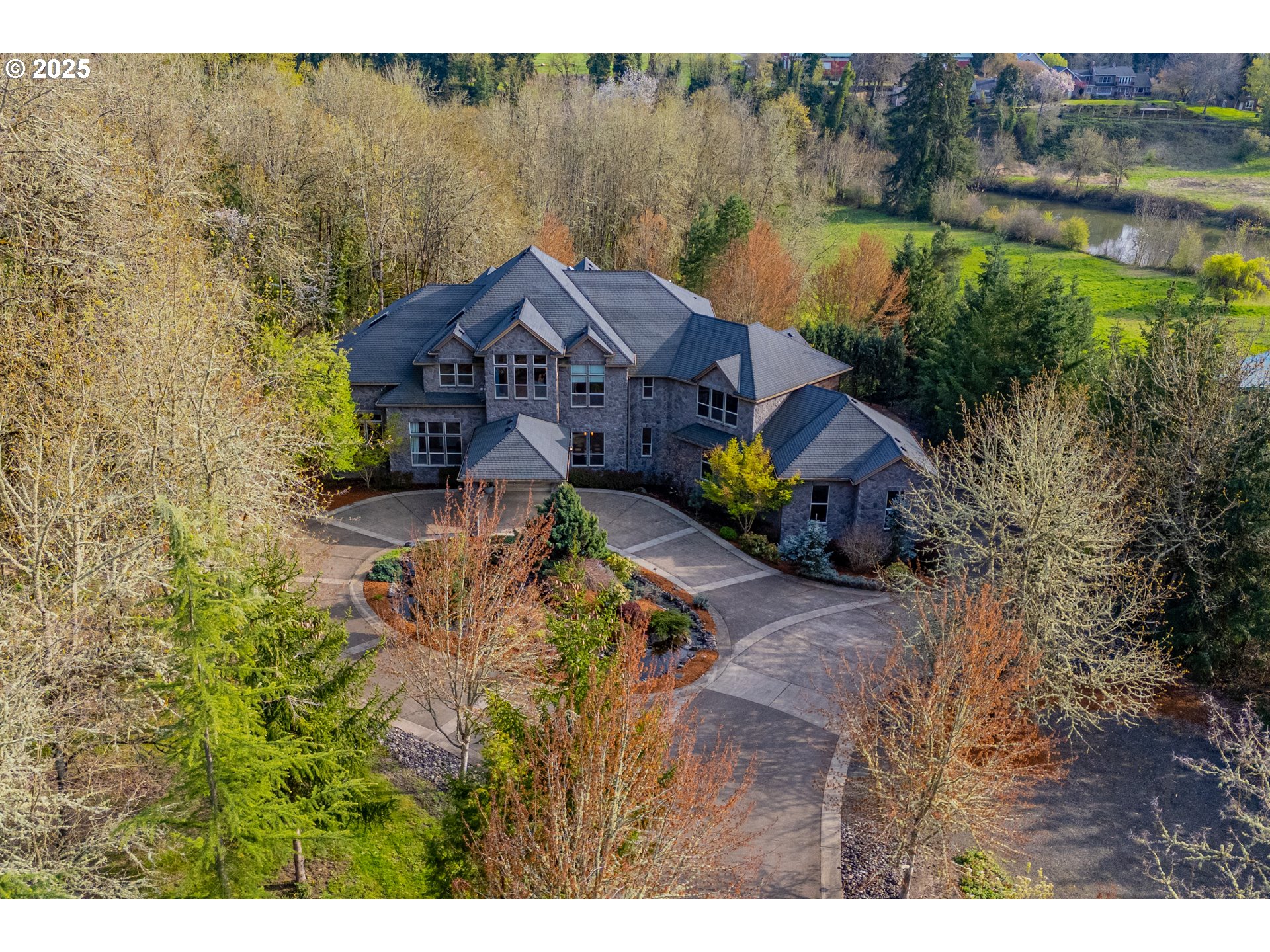 3140 Southwest Childs Road Lake Oswego, OR 97034 - Photo 2 of 48 Gallery Image 2