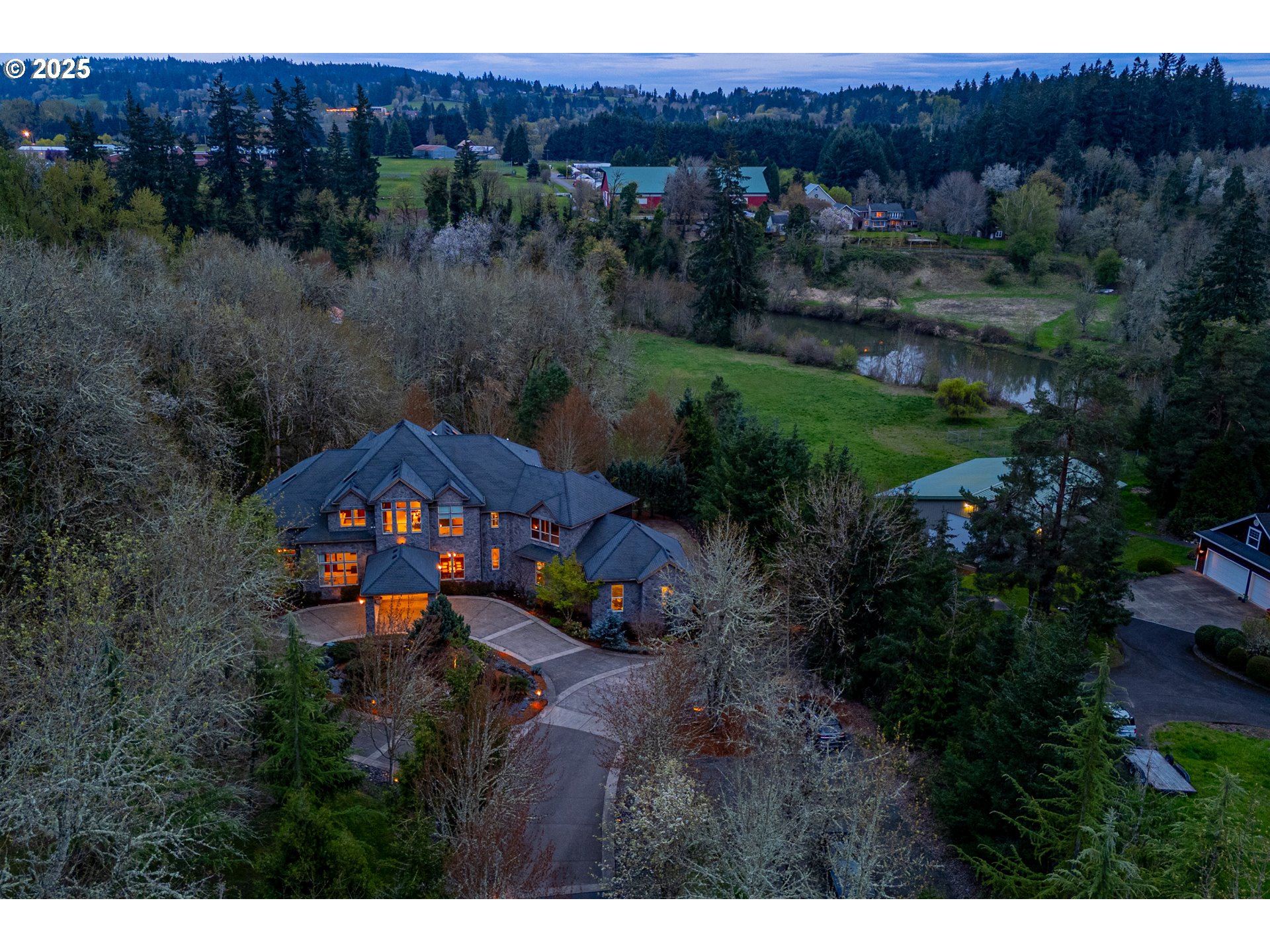 3140 Southwest Childs Road Lake Oswego, OR 97034 - Photo 47 of 48 Gallery Image 47