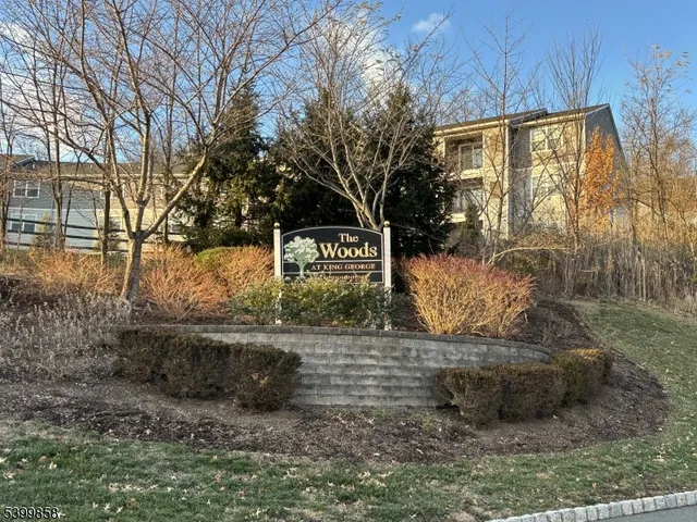 $2,595 | 1435 King Court, Green Brook, NJ 08812