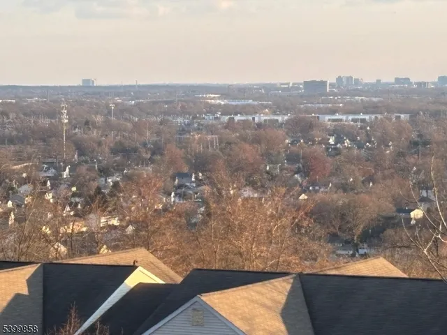 $2,595 | 1435 King Court, Green Brook, NJ 08812