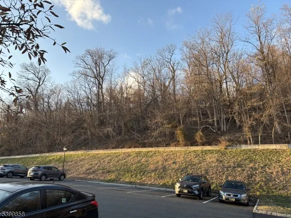 $2,545 | 1435 King Court, Green Brook, NJ 08812