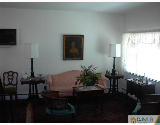 99 Brandywine Road Fords, NJ 08863 - Photo 4 of 7