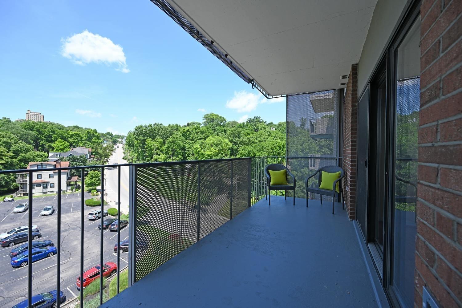1815 William Howard Taft Road, Unit 810 Cincinnati, OH 45206 - Photo 20 of 26