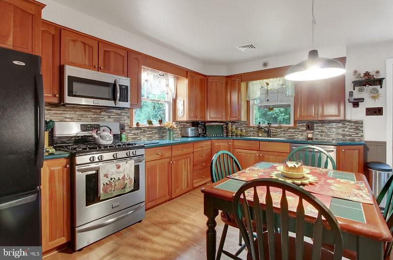 1110 Witmer Road York, PA 17406 - Photo 5 of 26 Gallery Image 5