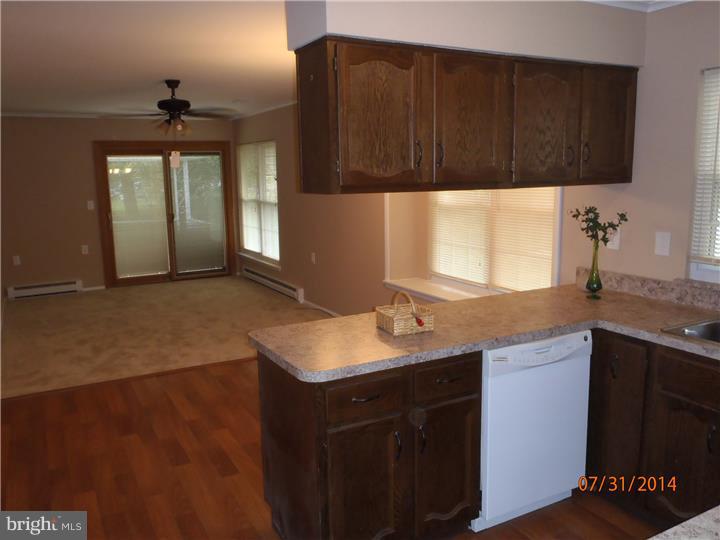 42 Stratford Road Southampton, NJ 08088 - Photo 5 of 14 Gallery Image 5