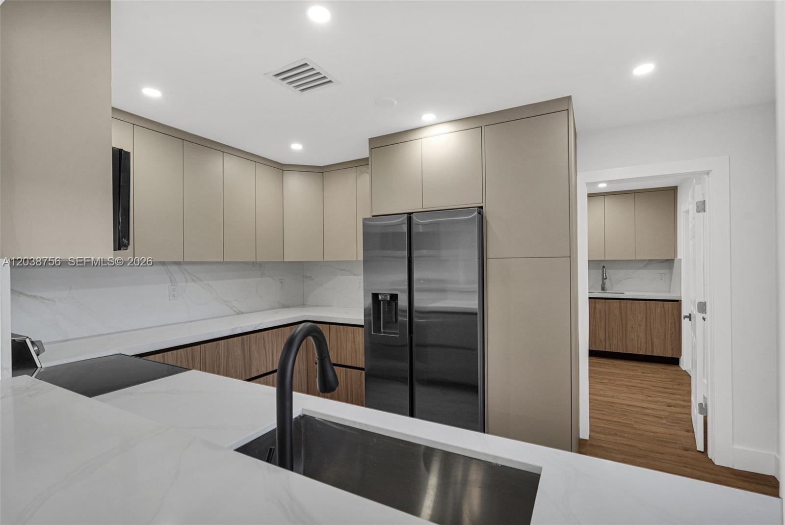 8201 Southwest 42nd Street Miami, FL 33155 - Photo 10 of 71
