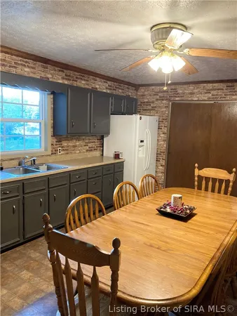 $218,600 | 5449 County Road 200 East, Austin, IN 47102
