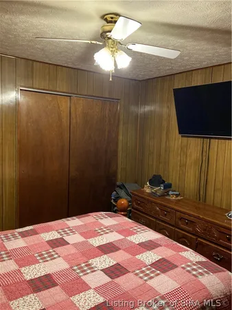 $218,600 | 5449 County Road 200 East, Austin, IN 47102
