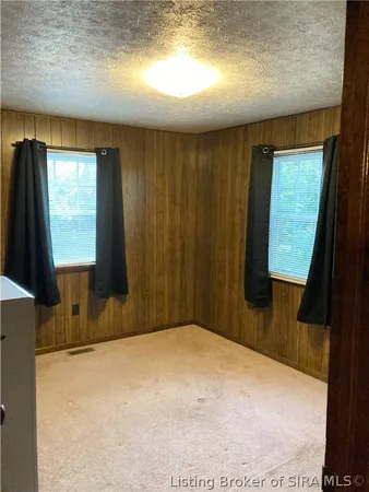 $218,600 | 5449 County Road 200 East, Austin, IN 47102