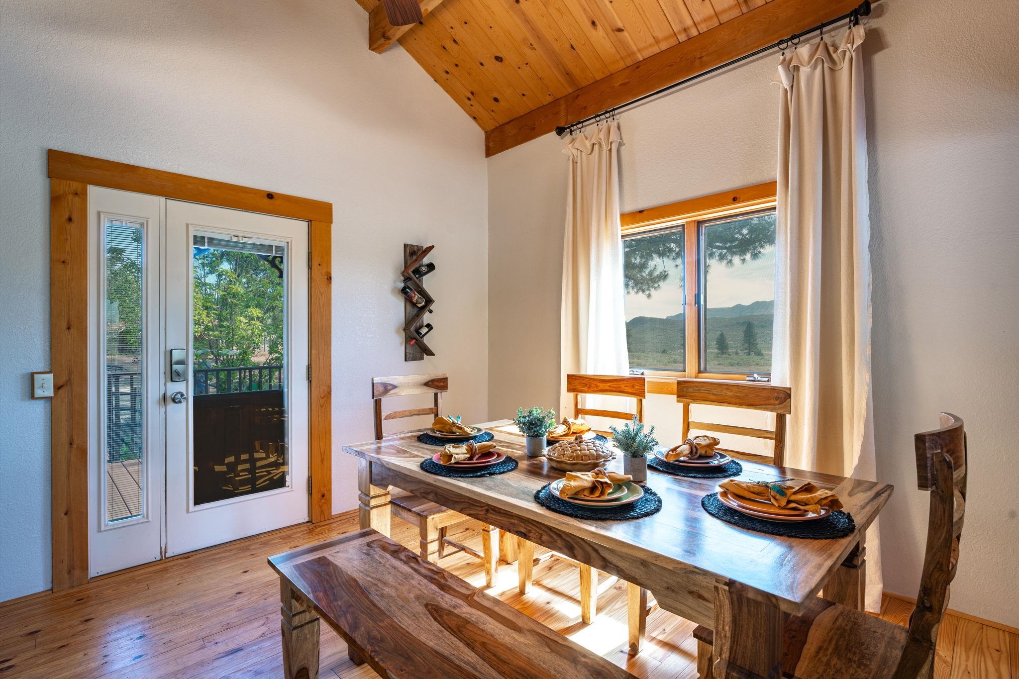 413-915 Scott Road Doyle, CA 96109 - Photo 9 of 28 a room with furniture and a window