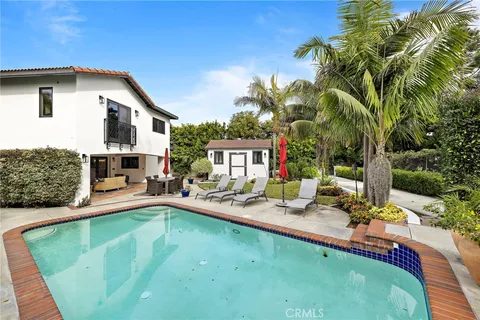 a view of a terrace with sitting area