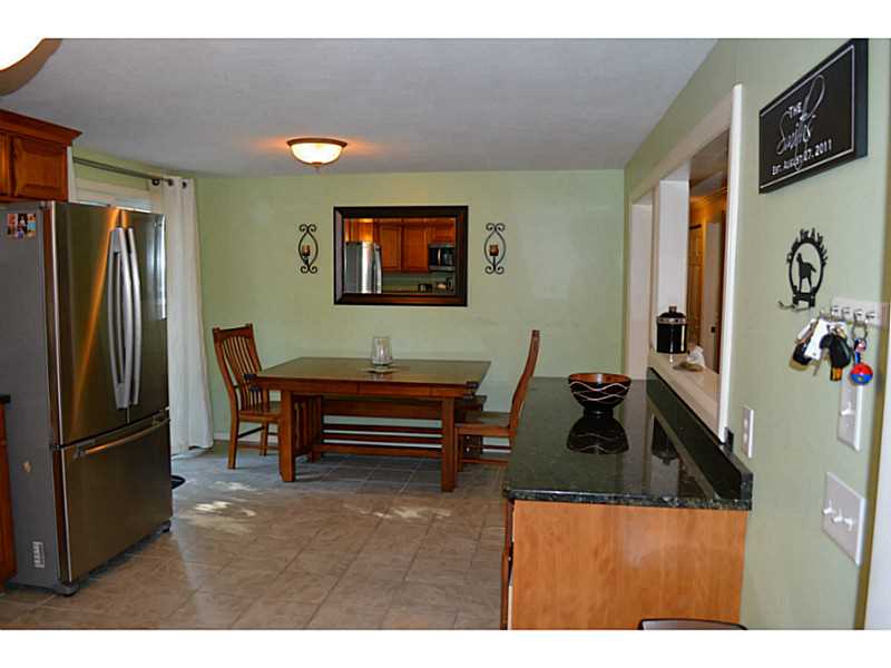 460 Diamond Hill Road Warwick, RI 02886 - Photo 9 of 24 Kitchen.