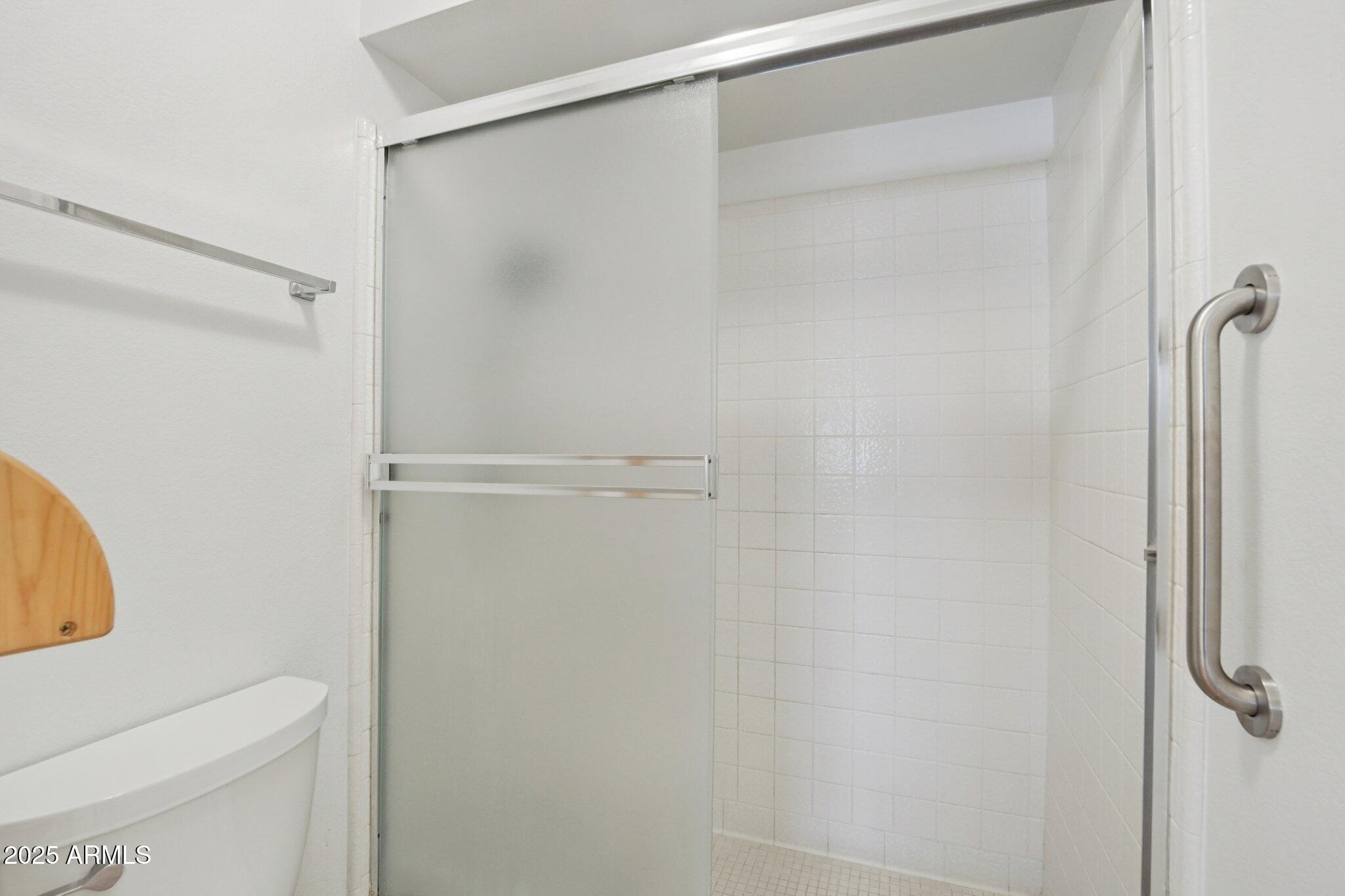 4323 West Bloomfield Road Glendale, AZ 85304 - Photo 17 of 26 Primary Shower