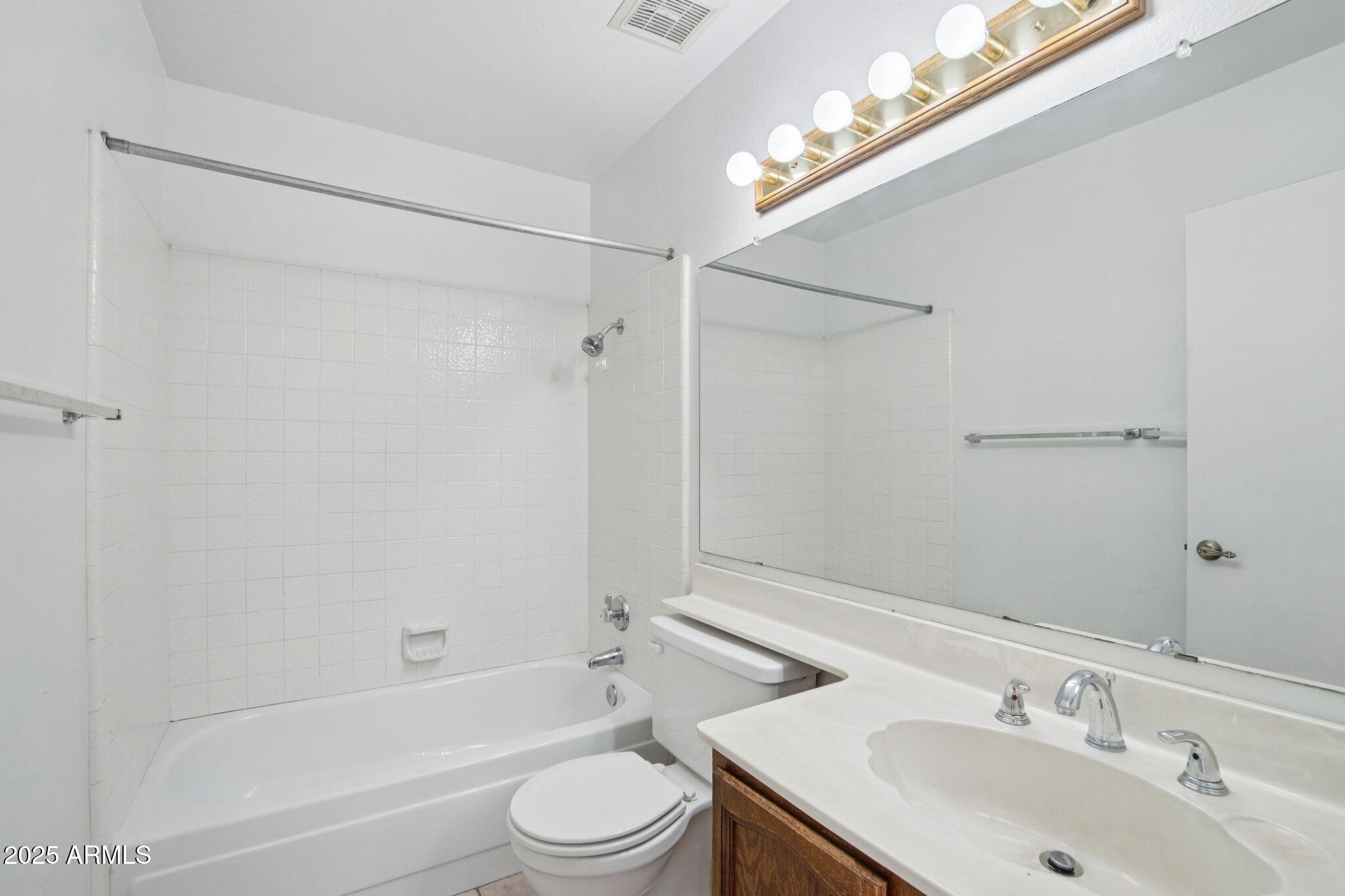 4323 West Bloomfield Road Glendale, AZ 85304 - Photo 21 of 26 Guest Bathroom