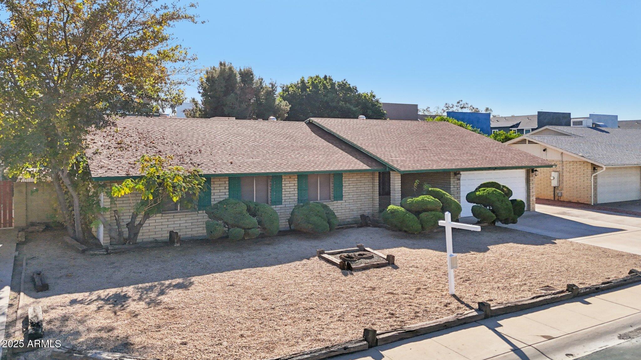 4323 West Bloomfield Road Glendale, AZ 85304 - Photo 2 of 26 Mature Landscaping