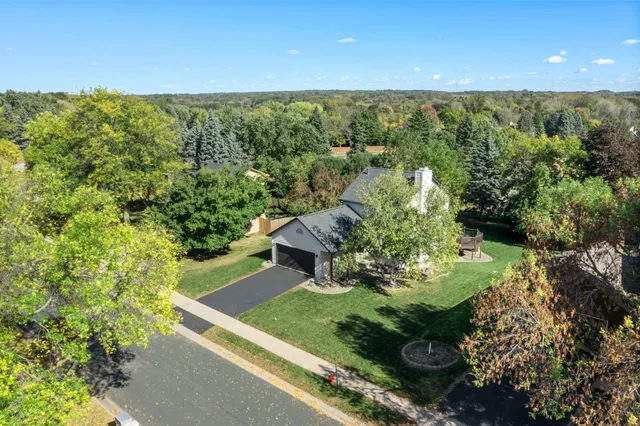 $529,900 | 18863 Broadmoore Drive, Eden Prairie, MN 55346