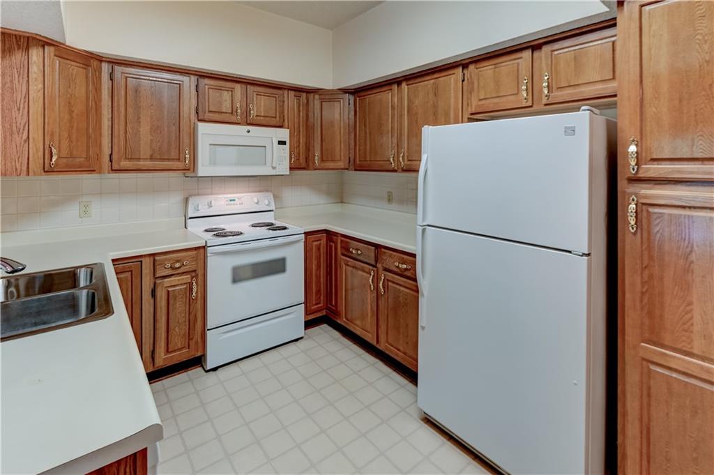 17800 Bolger Road, Unit 303 Independence, MO 64055 - Photo 44 of 49