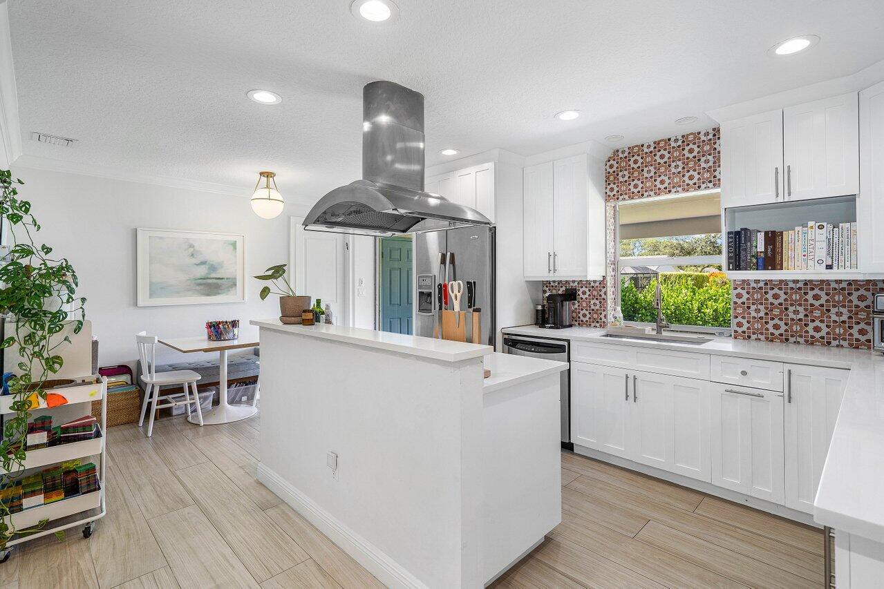 2618 Northwest 32nd Street Boca Raton, FL 33434 - Photo 8 of 21 Kitchen