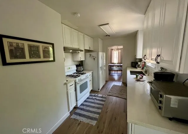 $700 | 521 Walnut Avenue, Bakersfield, CA 93305