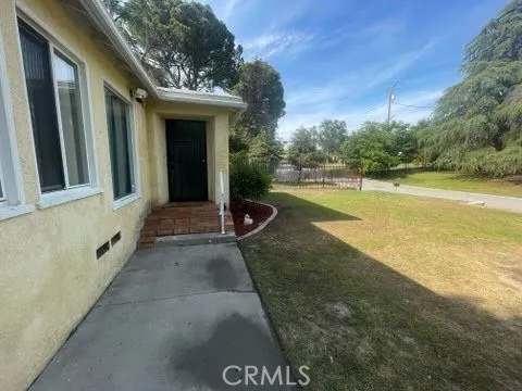 $700 | 521 Walnut Avenue, Bakersfield, CA 93305