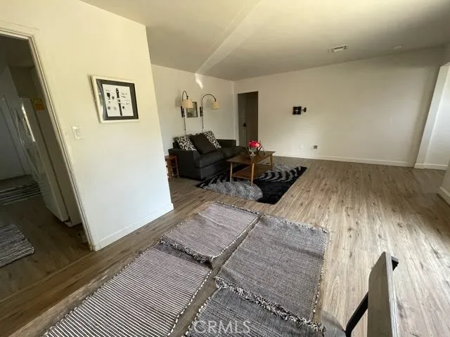 $700 | 521 Walnut Avenue, Bakersfield, CA 93305