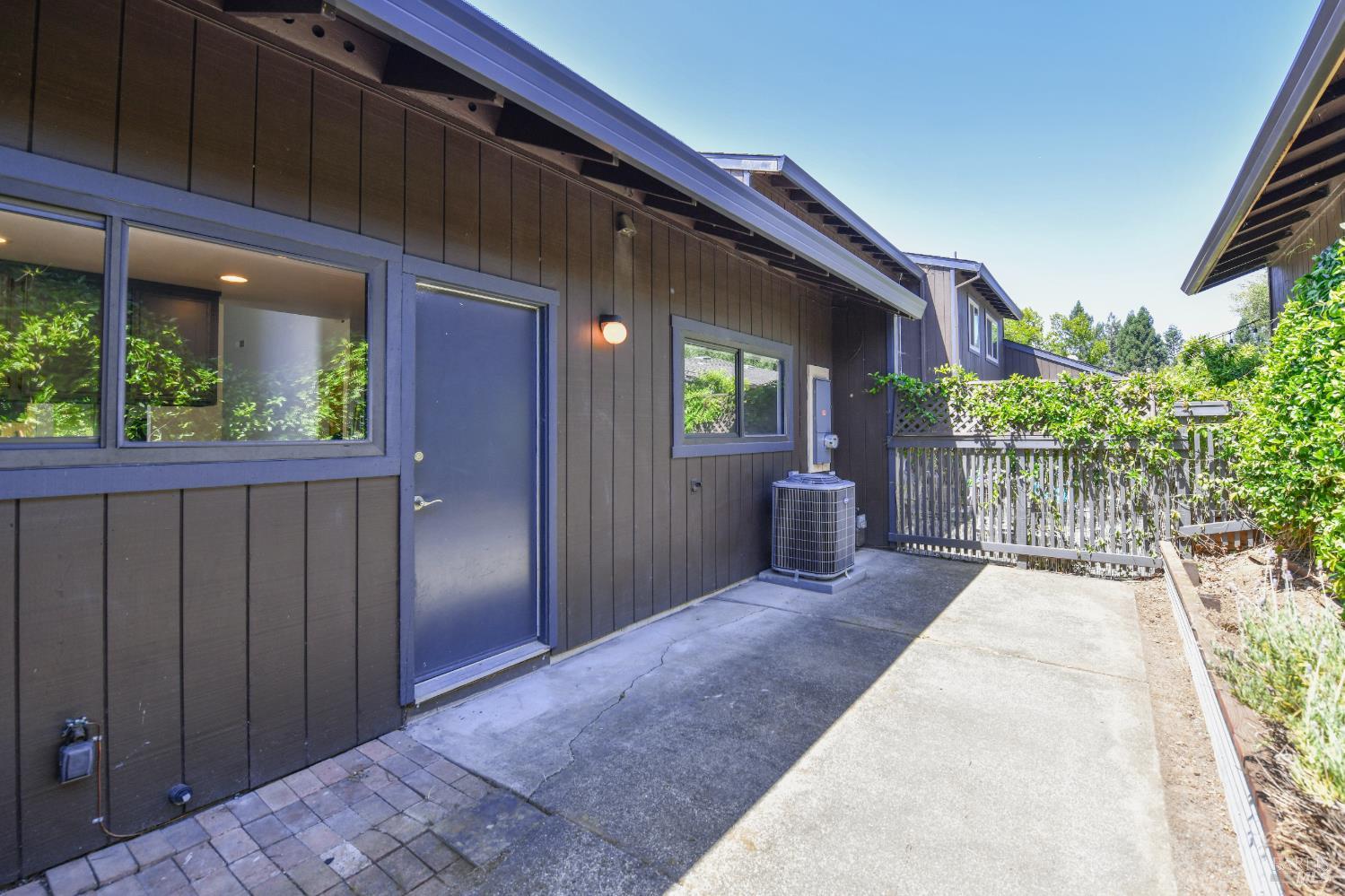 354 Los Alamos Road Santa Rosa, CA 95409 - Photo 16 of 25