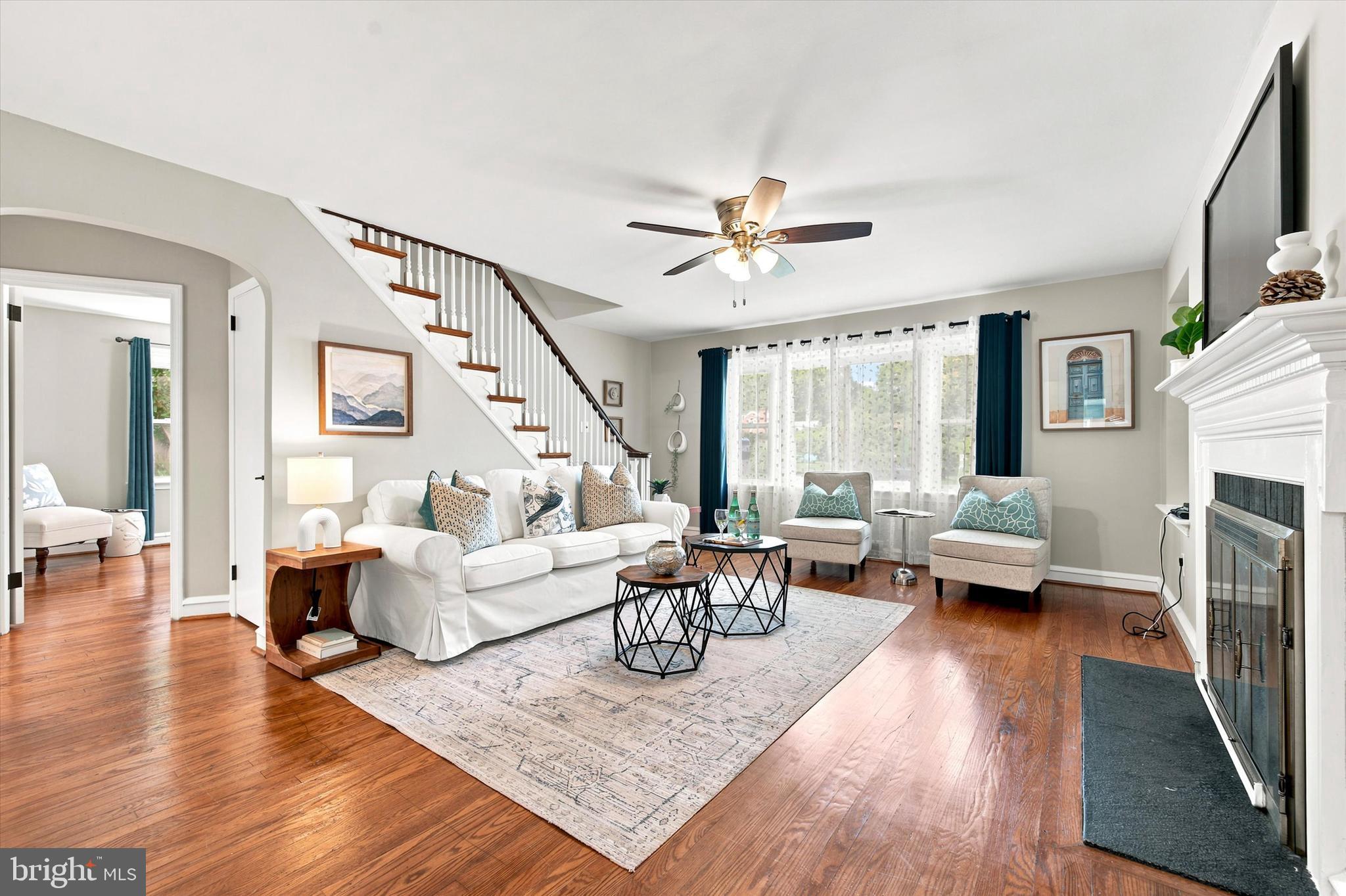 411 Osborne Lane Wallingford, PA 19086 - Photo 4 of 58
