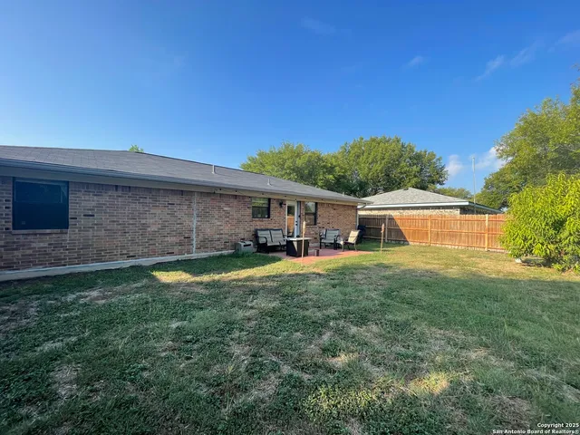 $1,800 | 127 Sioux Circle, Cibolo, TX 78108