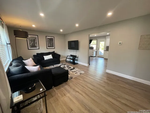 $1,800 | 127 Sioux Circle, Cibolo, TX 78108