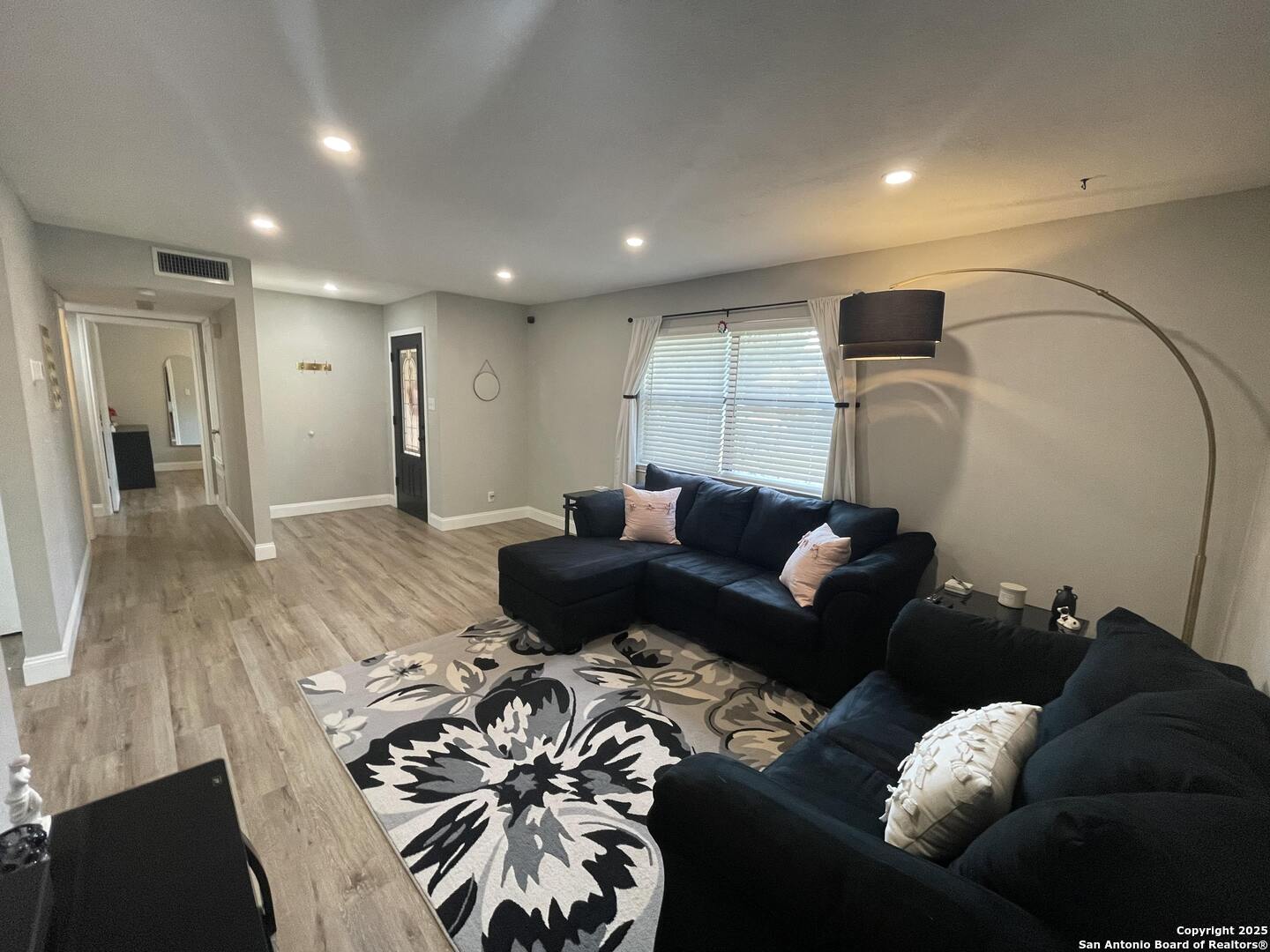 127 Sioux Circle Cibolo, TX 78108 - Photo 5 of 16