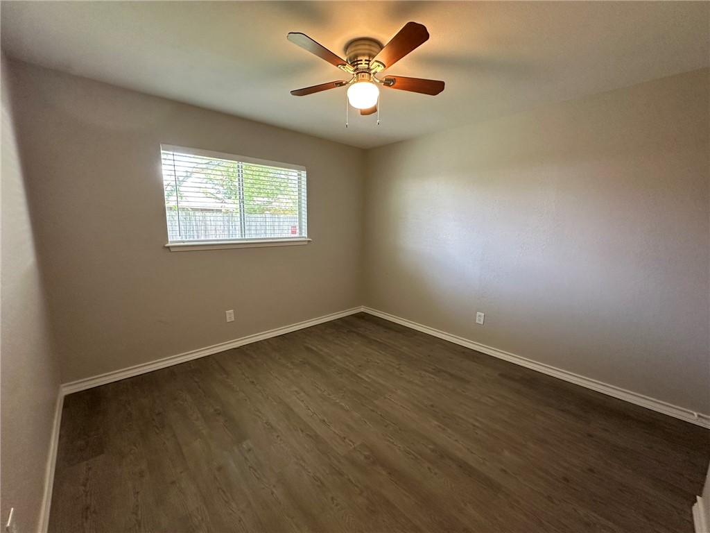 2001 St Charles Drive Portland, TX 78374 - Photo 17 of 40