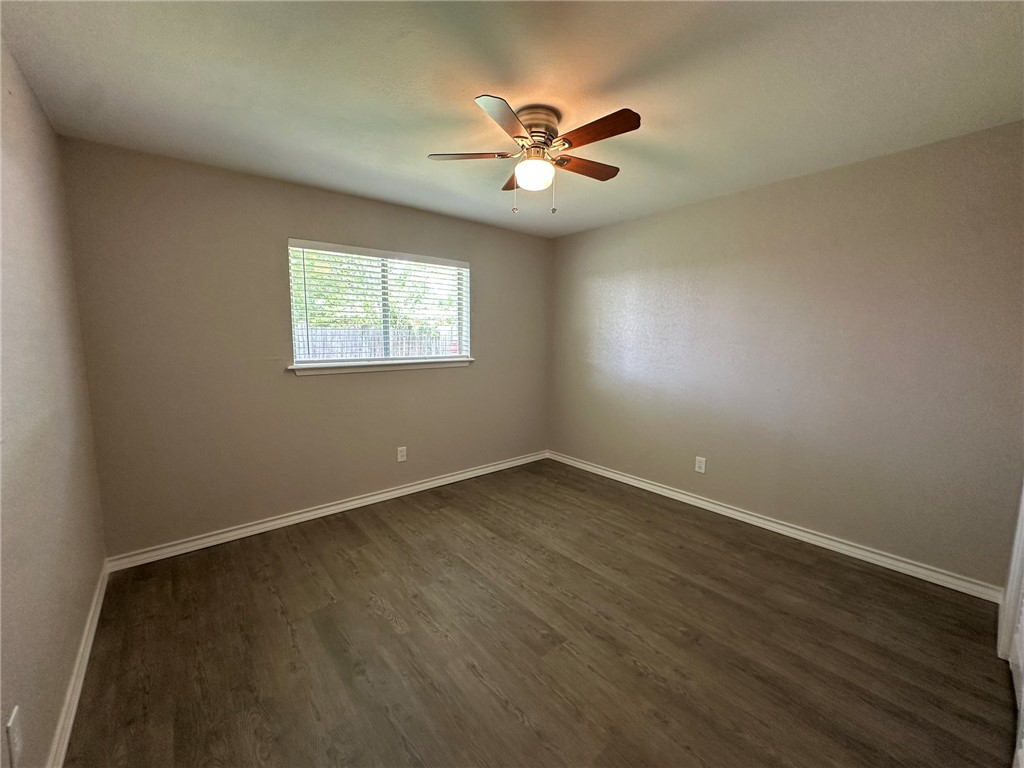 2001 St Charles Drive Portland, TX 78374 - Photo 18 of 40