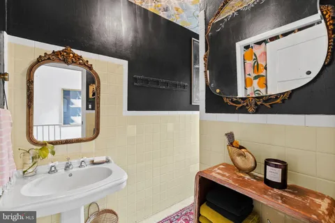 a bathroom with a shower curtain