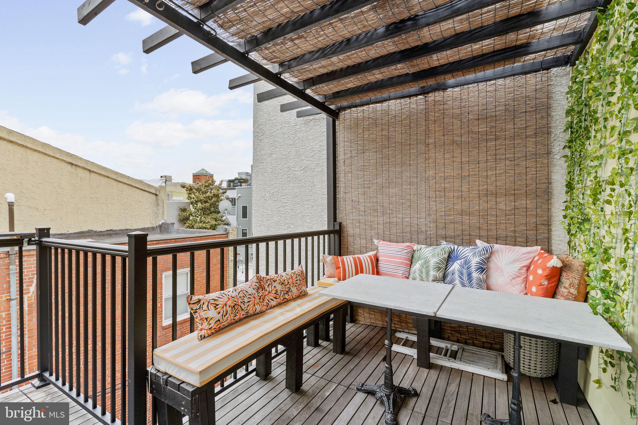 630 Fitzwater Street Philadelphia, PA 19147 - Photo 22 of 25 a view of balcony with furniture