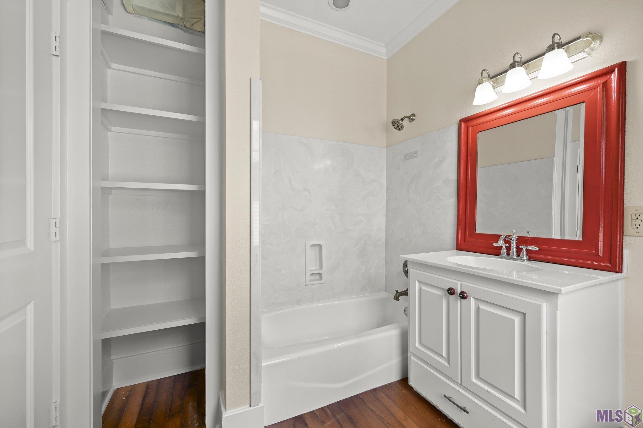 1733 Perkins Road Baton Rouge, LA 70808 - Photo 19 of 23 Primary Ensuite