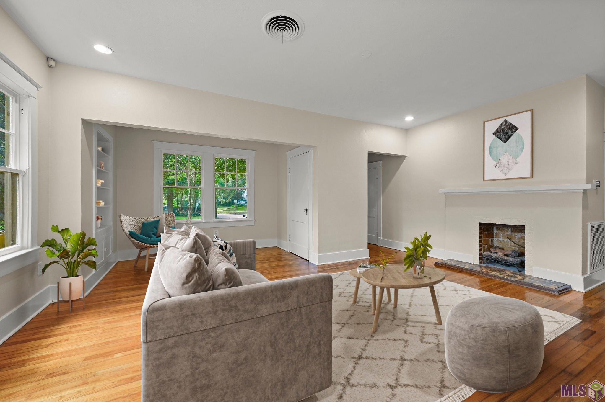 1733 Perkins Road Baton Rouge, LA 70808 - Photo 4 of 23 Vitually staged living room