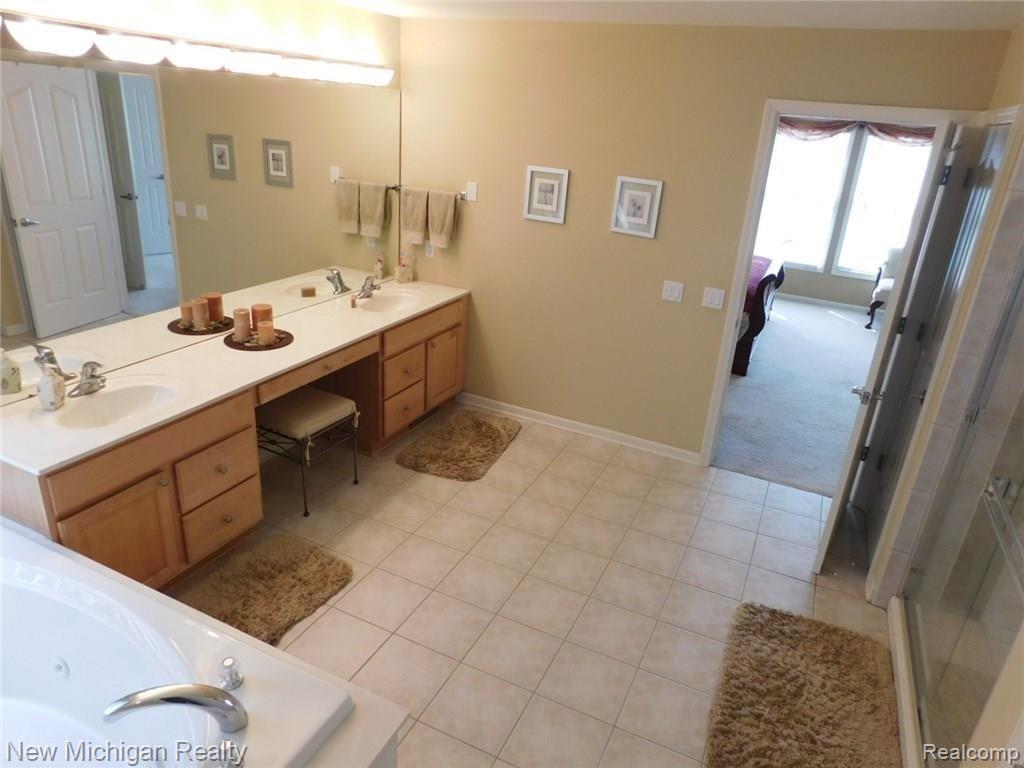 48375 Antique Road Canton, MI 48187 - Photo 13 of 40 2017-04-15 10.49
